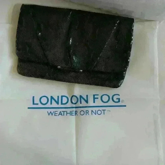 London Fog Snakeprint Clutch - Picture 1 of 11